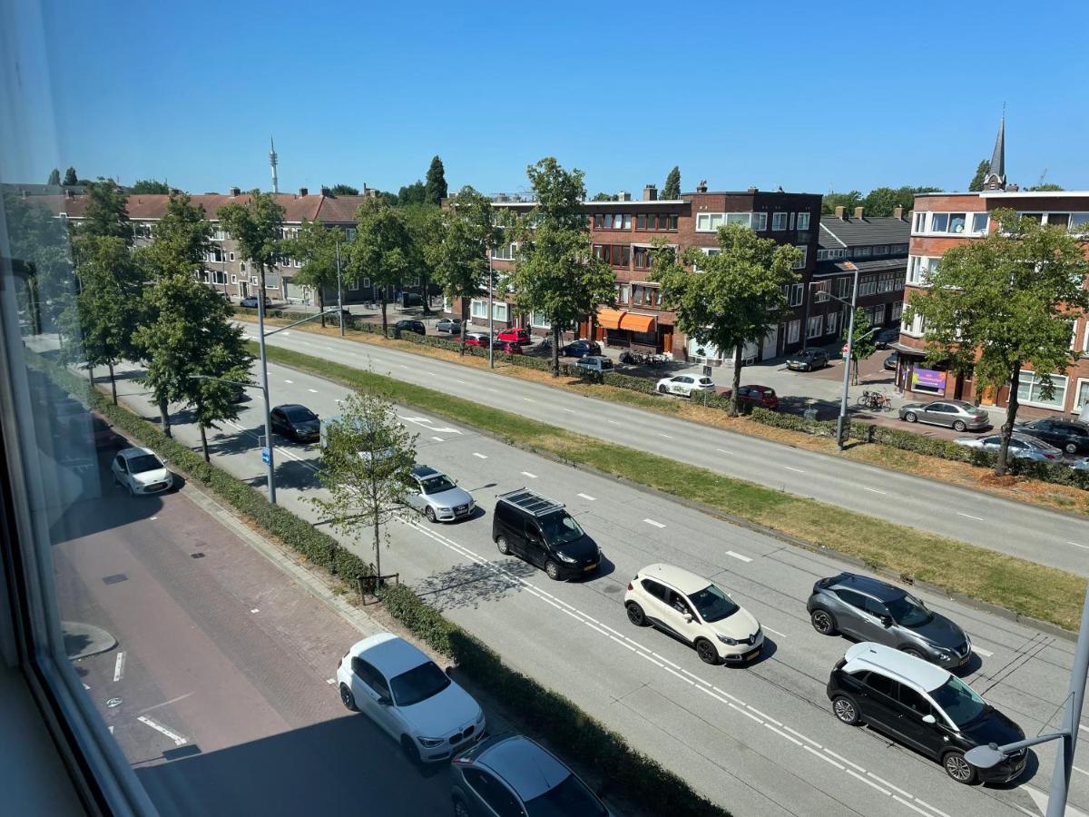 Sunny And Spacious Apartment Rotterdam Bagian luar foto