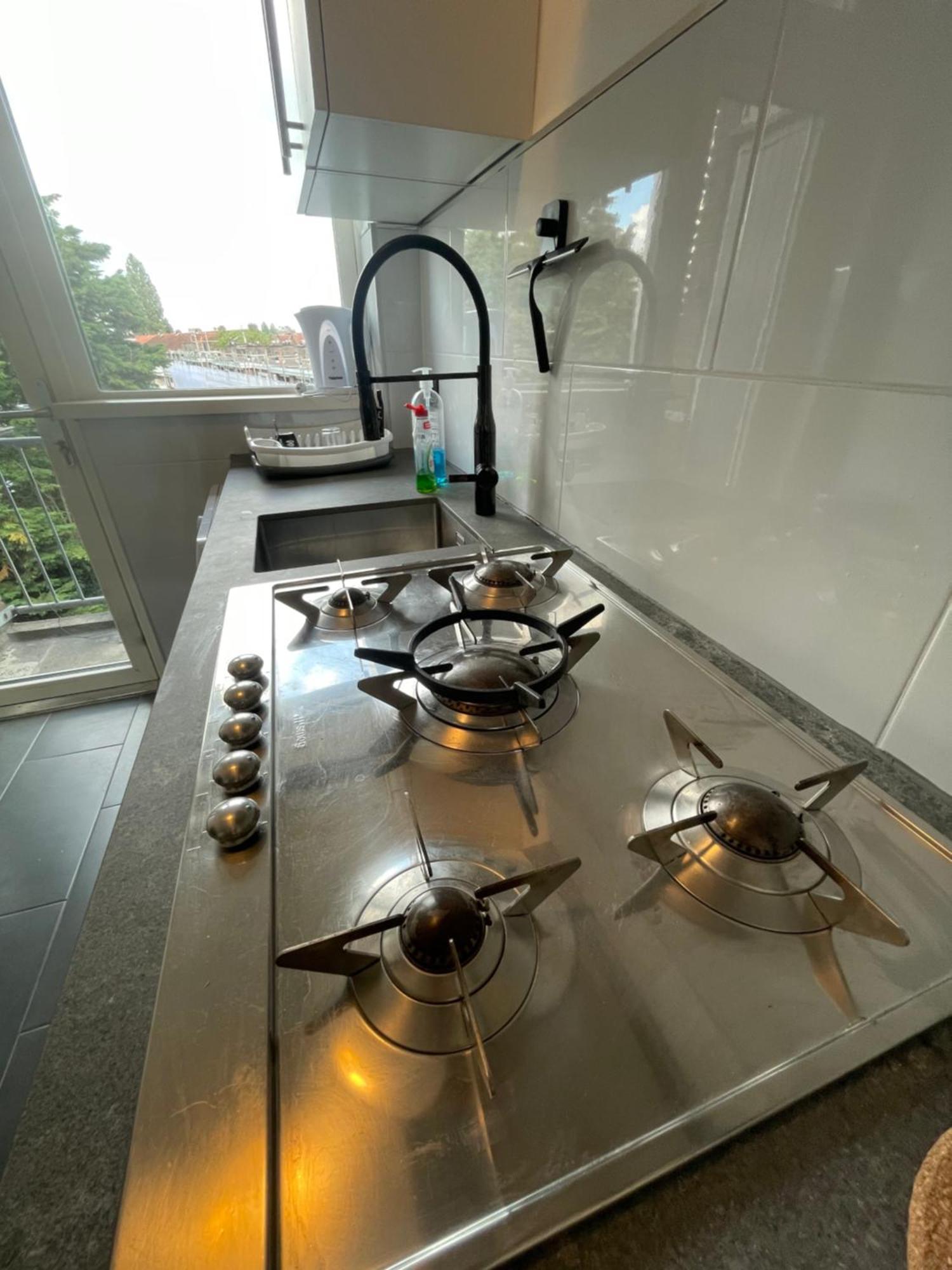 Sunny And Spacious Apartment Rotterdam Bagian luar foto