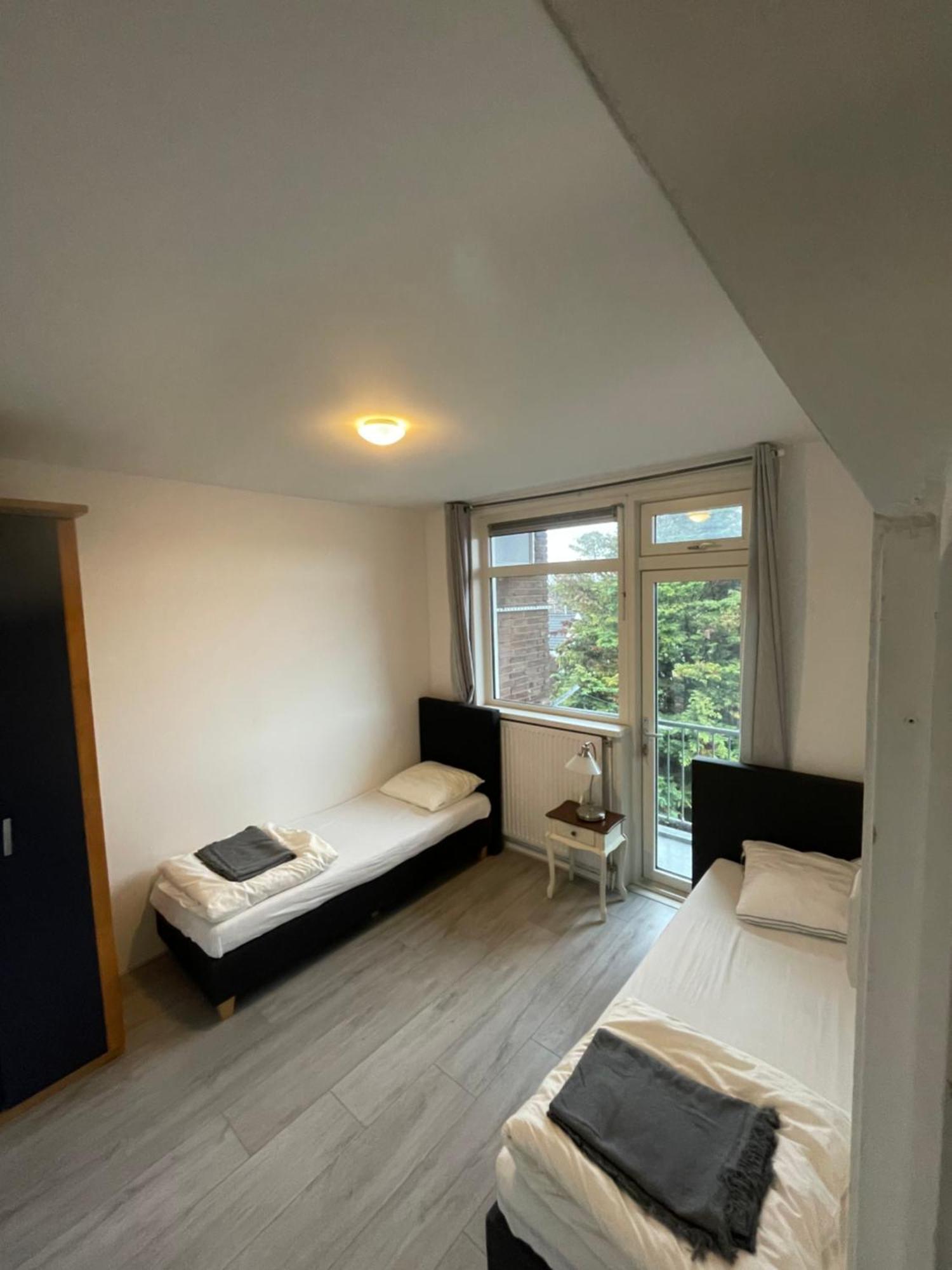 Sunny And Spacious Apartment Rotterdam Bagian luar foto