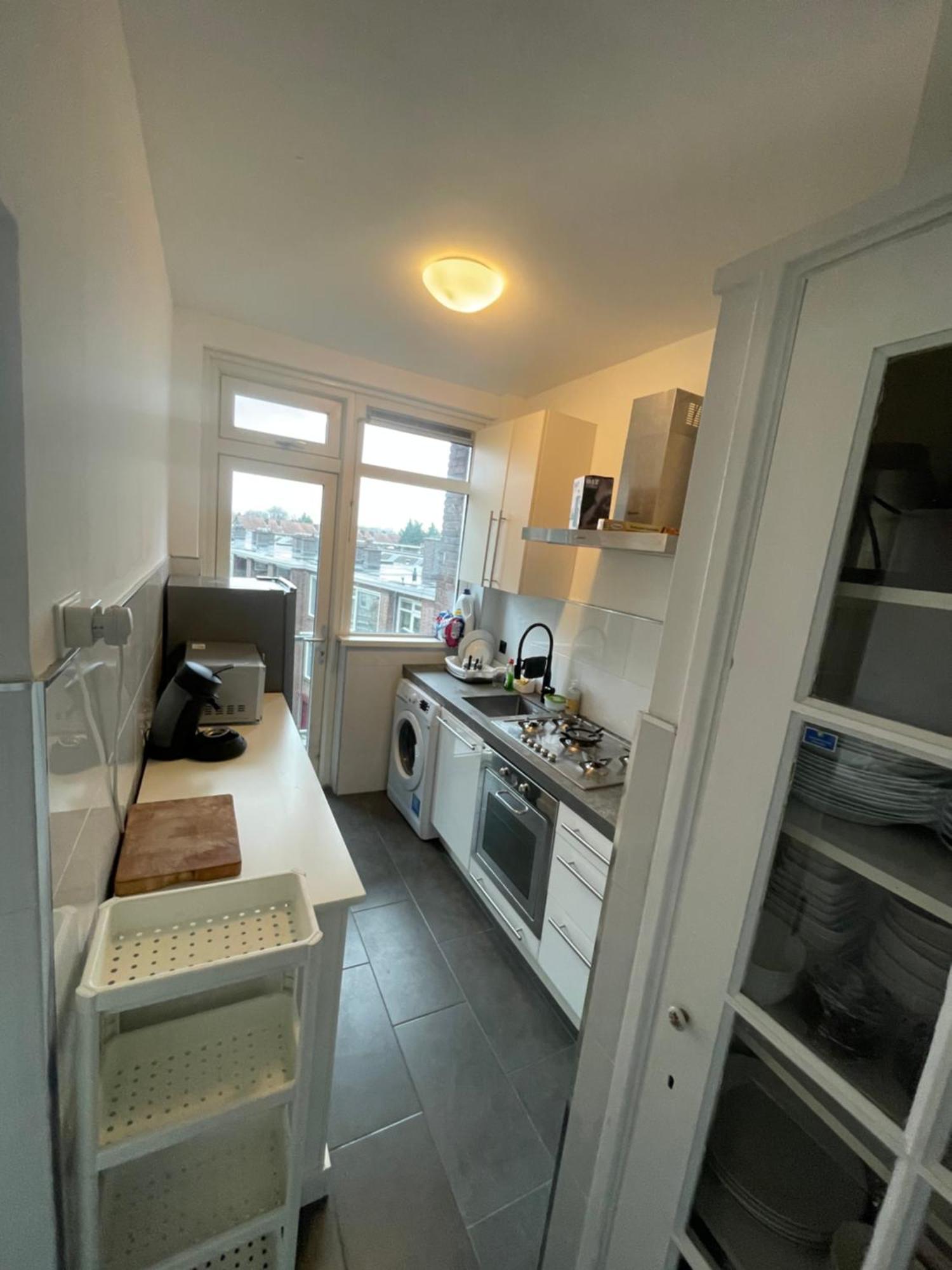 Sunny And Spacious Apartment Rotterdam Bagian luar foto